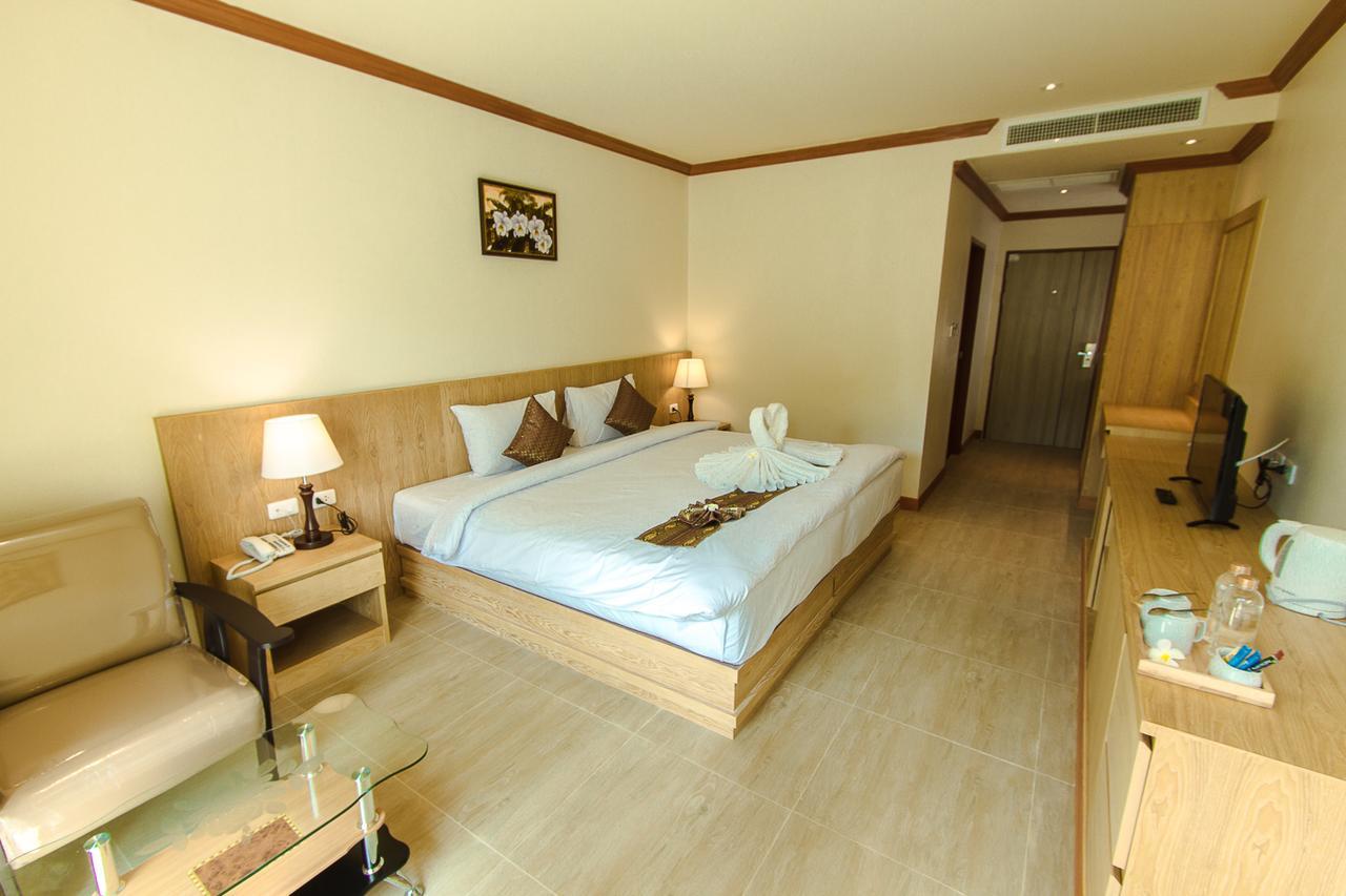Airport Beach Hotel Phuket - Sha Extra Plus Nai Yang Luaran gambar